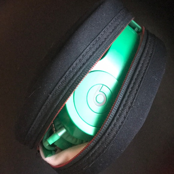 Beats By Dr.Dre Solo HD - Picture 4 of 5